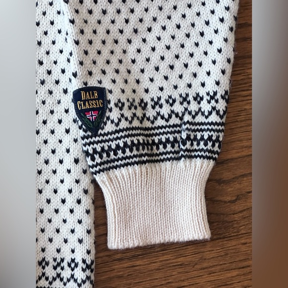 VTG Dale Of Norway Pure New Wool Unisex Large Sweater NOT 4 SALE - Picture 3 of 4